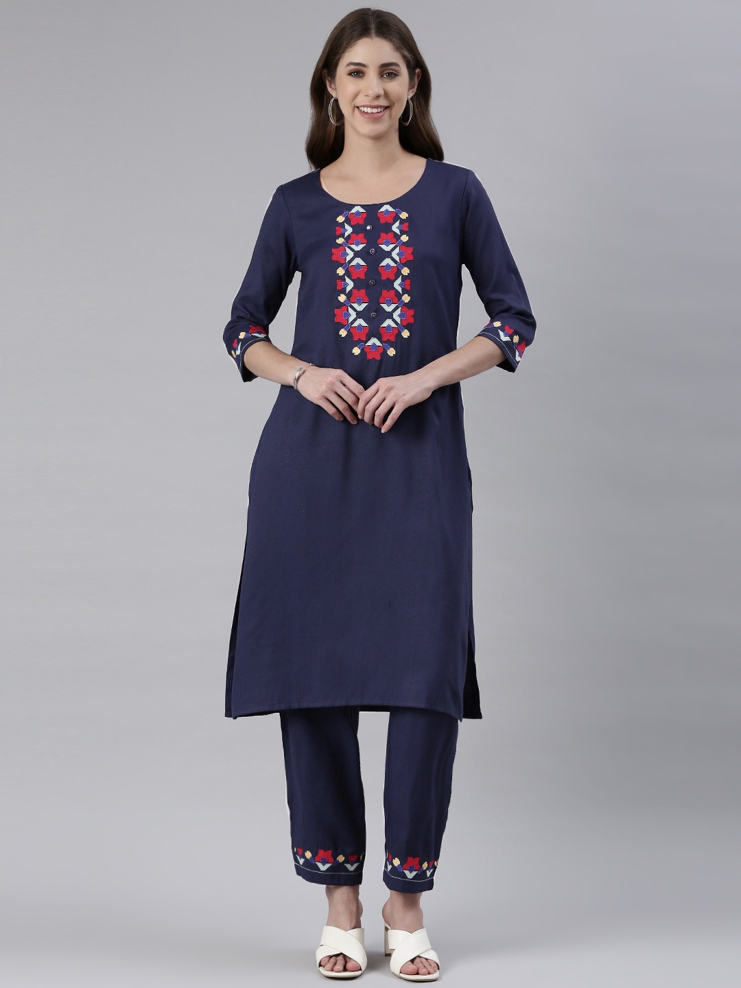 

ETIQUETTE Ethnic Motifs Embroidered Kurta With Trousers, Blue