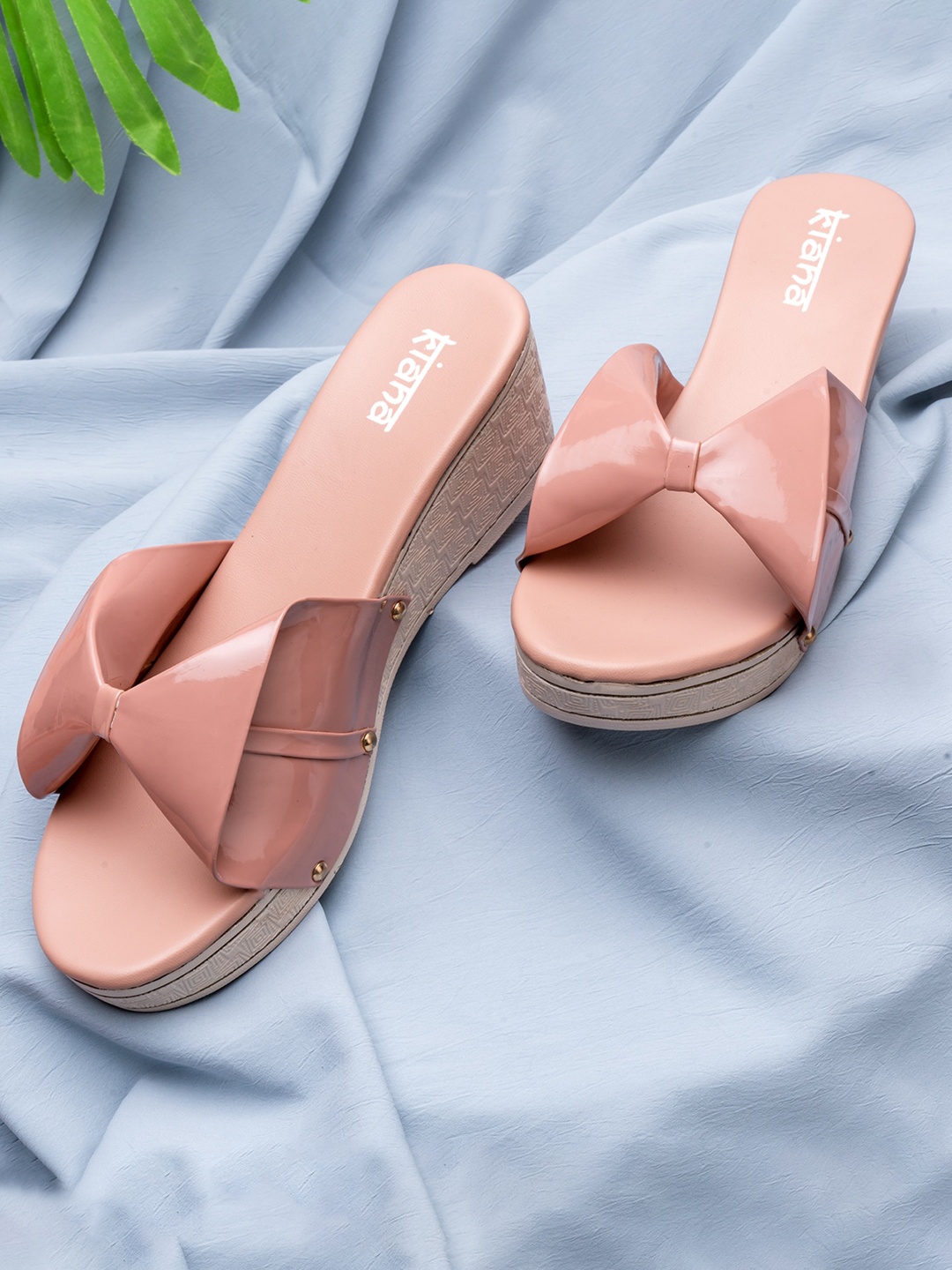 

Kiana Women Round Toes Wedge Pumps, Pink