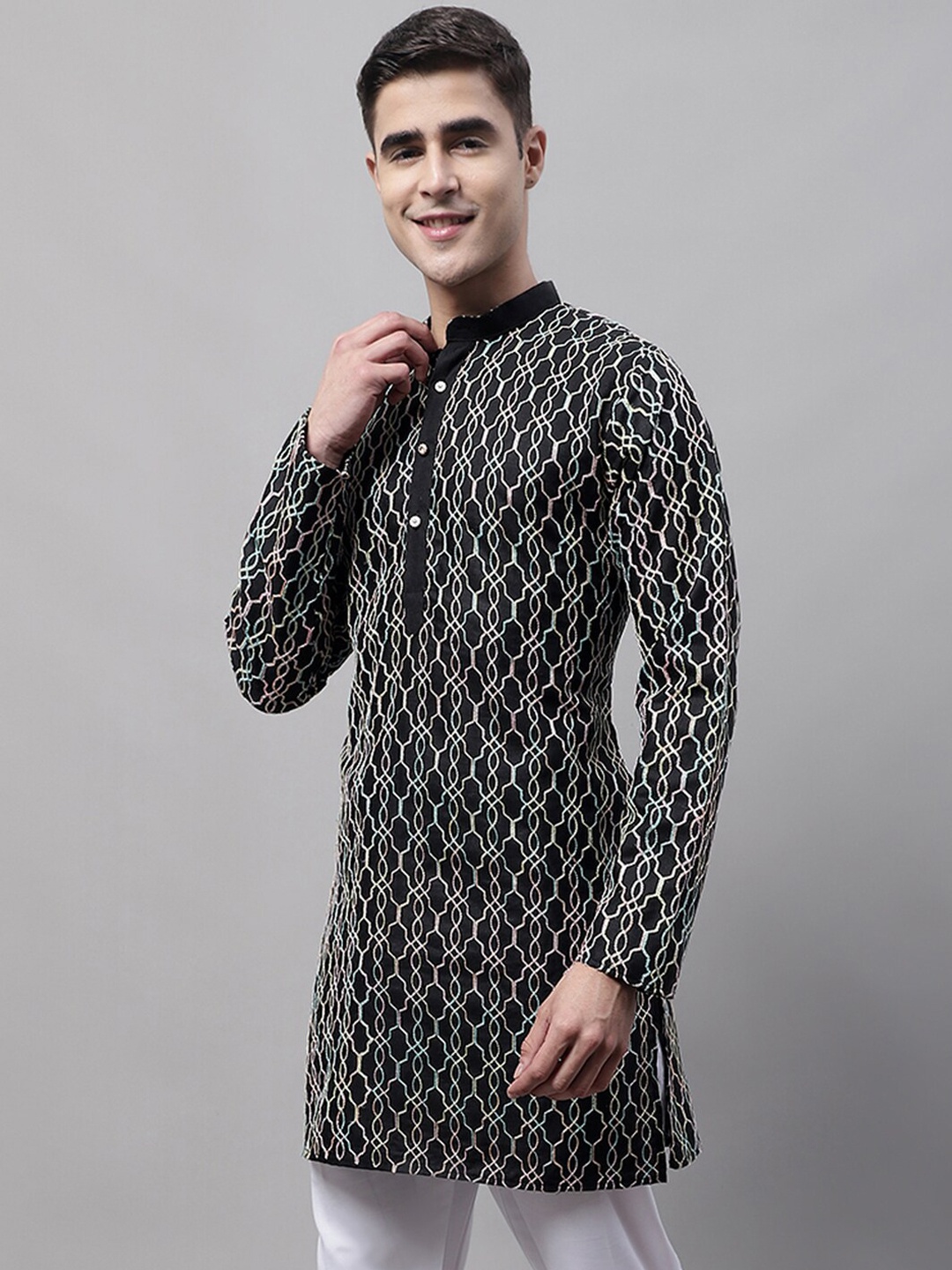 

Jompers Men Geometric Embroidered Pure Cotton Kurta, Black