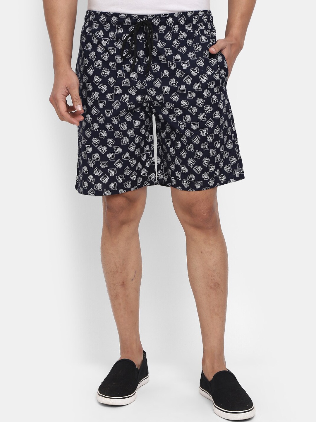 

V-Mart Men Printed Cotton Shorts, Navy blue