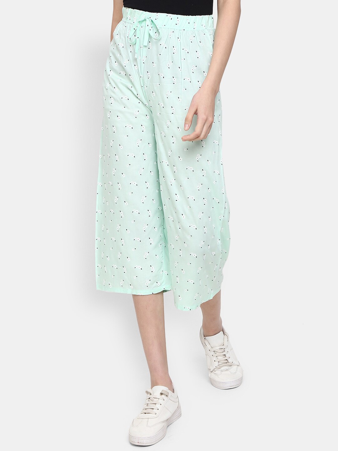 

V-Mart Women Floral Printed Regular Fit Capris, Sea green
