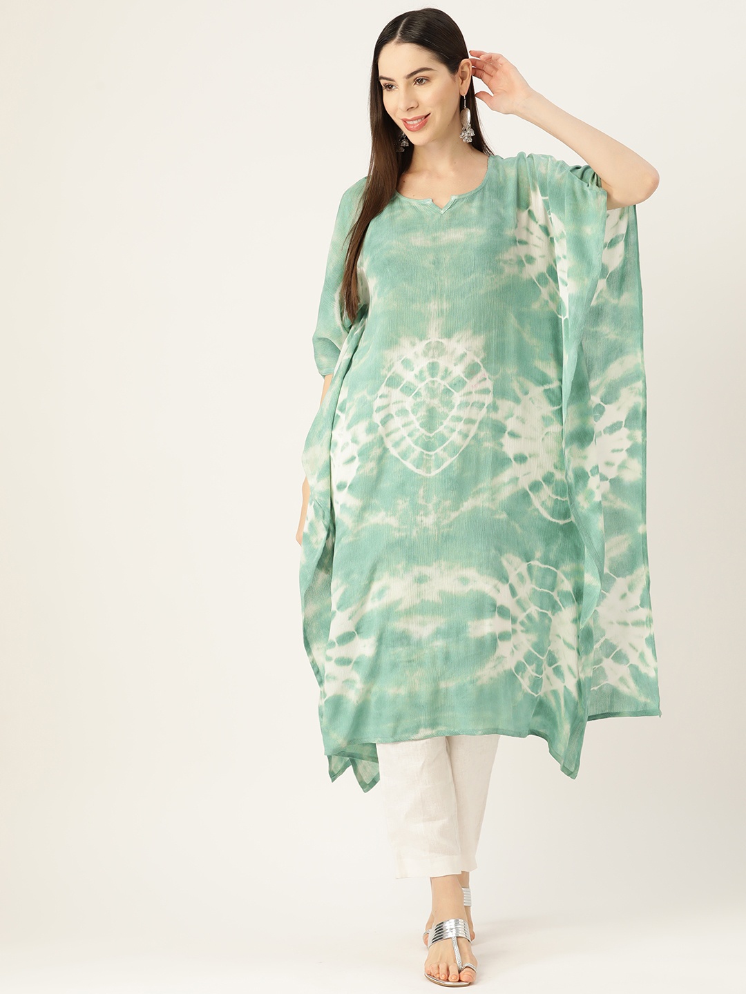 

Maaesa Dyed Flared Sleeves Crepe Kaftan Kurta, Green