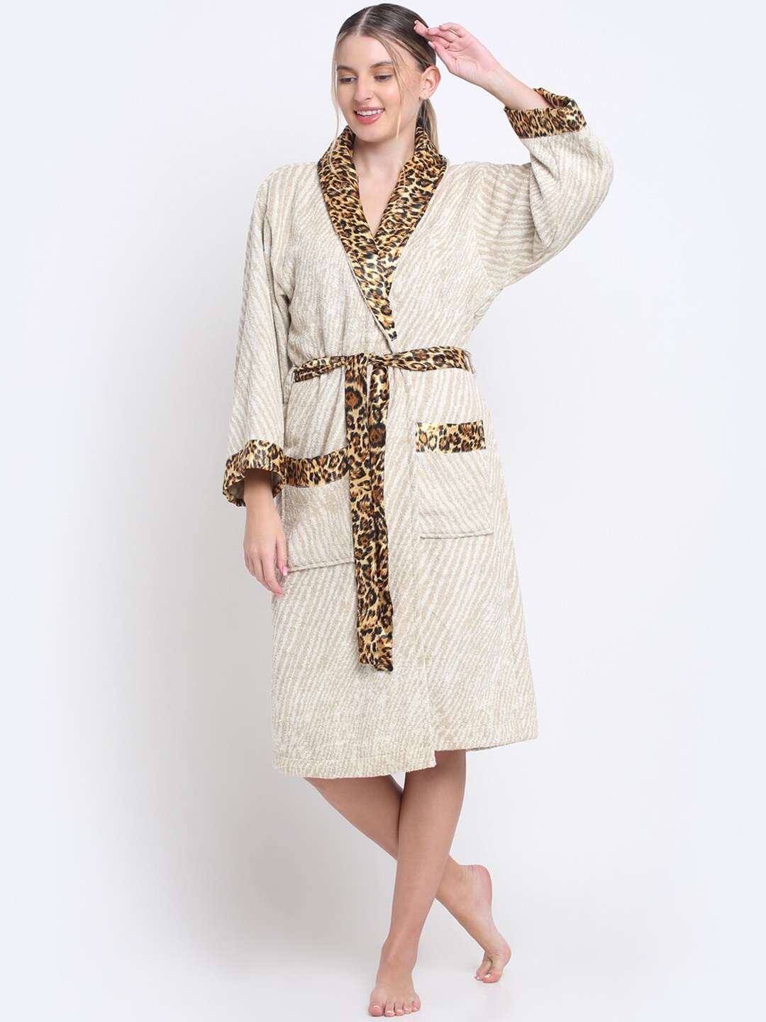 

Creeva Women Printed Pure Cotton Bath Robe, Cream