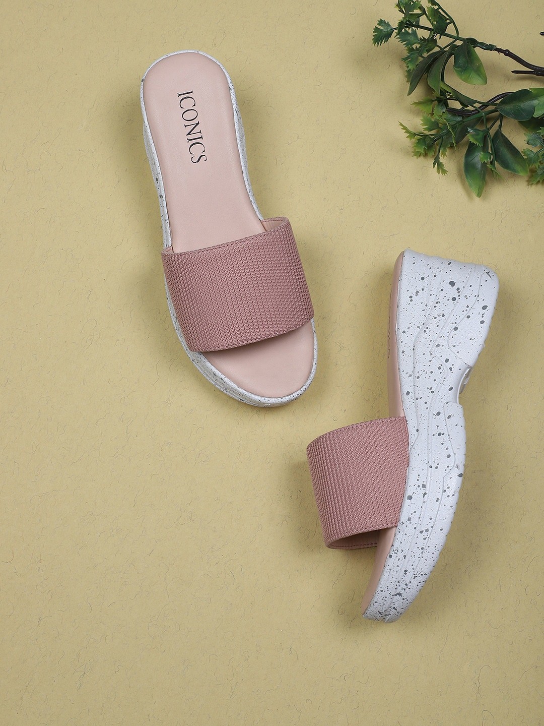 

ICONICS Canvas Open Toe Wedges, Pink