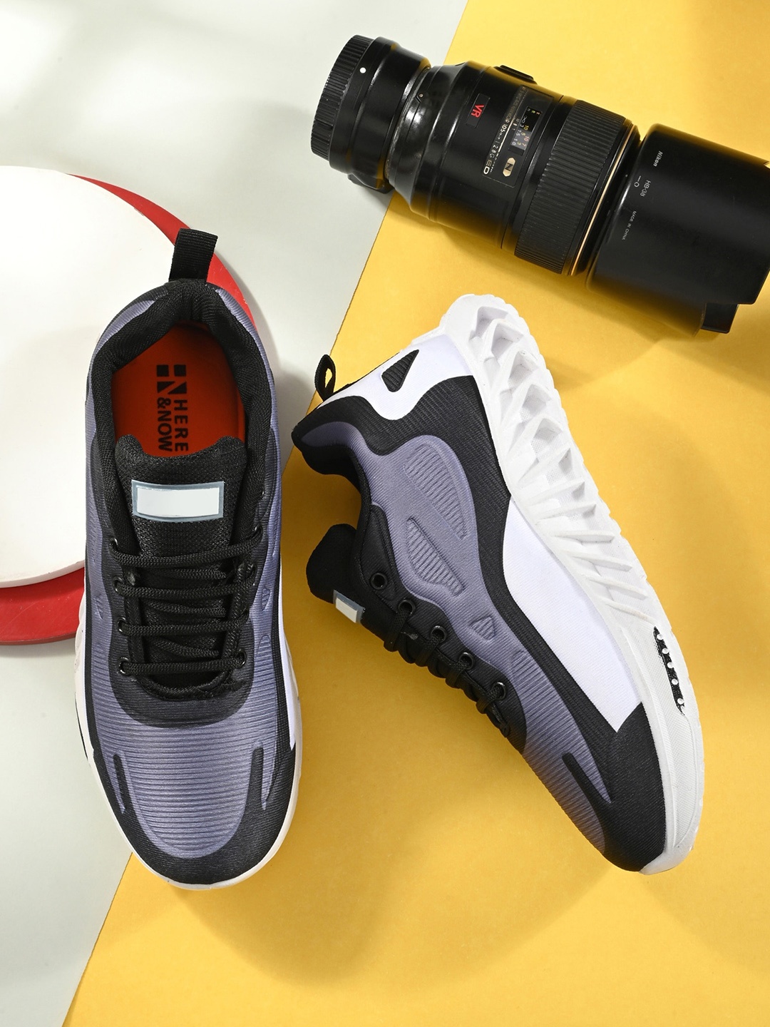 

HERE&NOW Men Colourblocked Sneakers, White