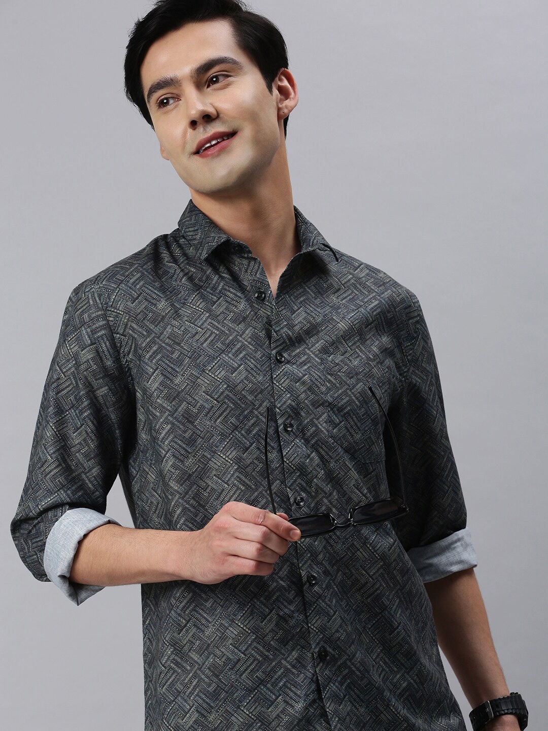 

Classic Polo Men Slim Fit Abstract Printed Casual Cotton Shirt, Black