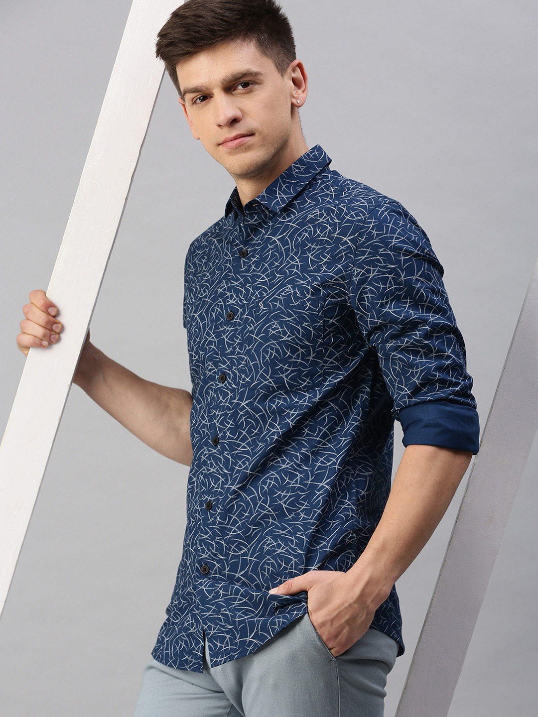 

Classic Polo Men Slim Fit Floral Printed Cotton Shirt, Navy blue