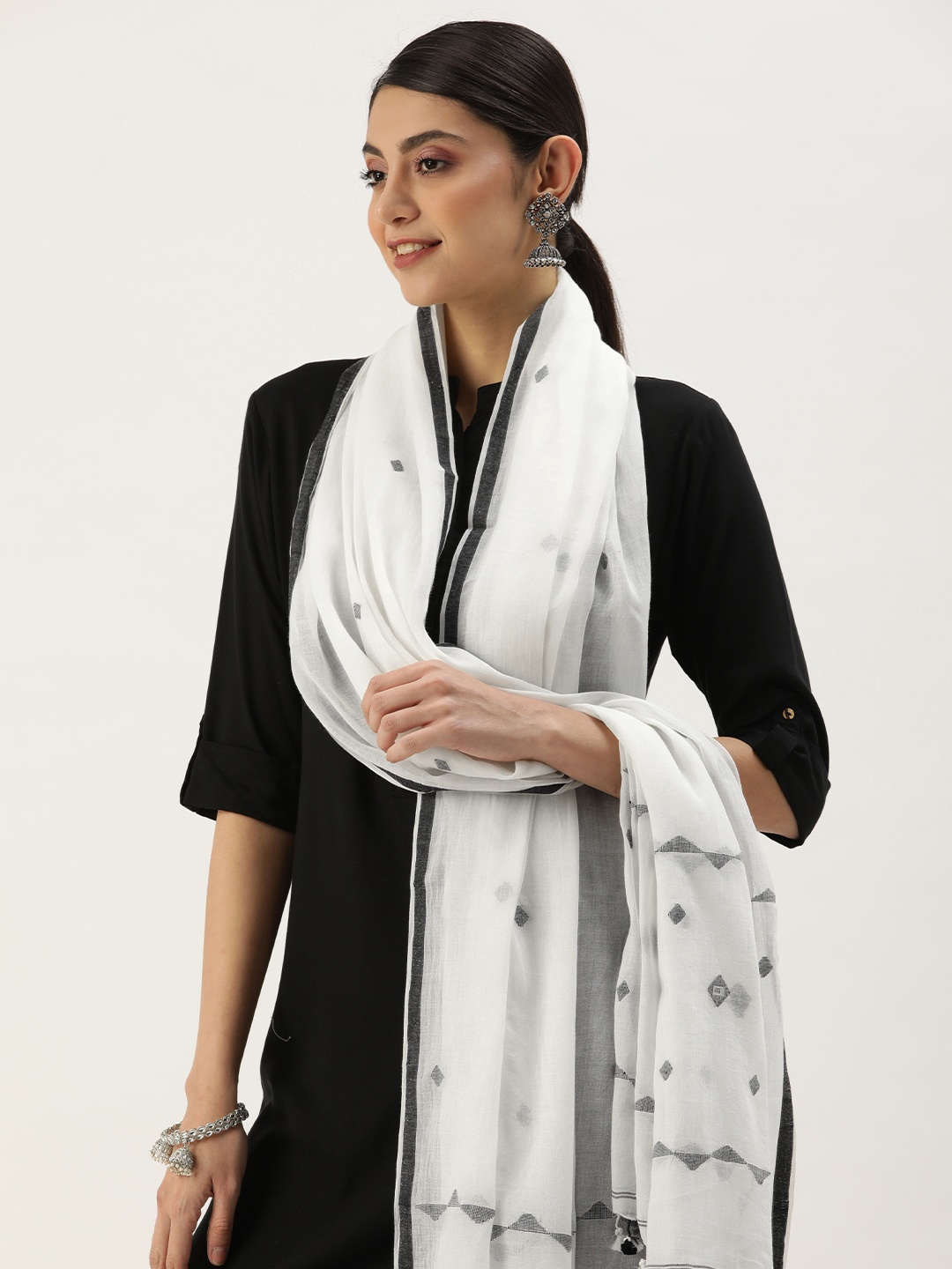 

ArtEastri Geometric Woven Design Pure Cotton Dupatta, White