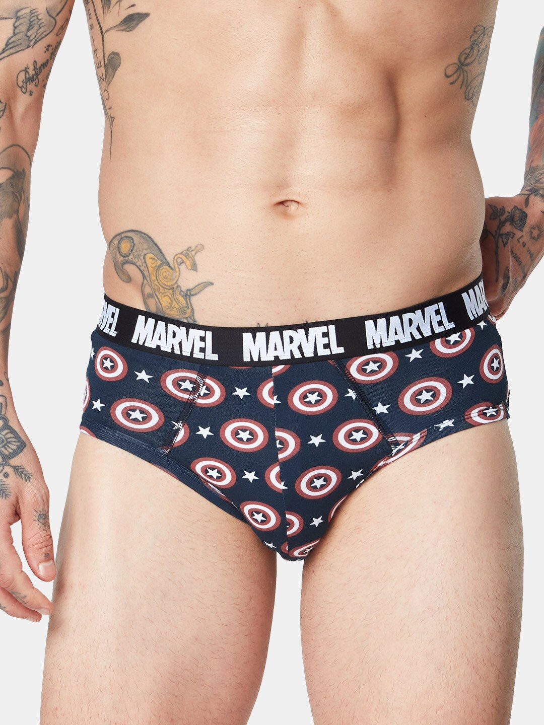 

The Souled Store Men Captain America Logo Printed Mid Rise Basic Briefs 213061, Navy blue