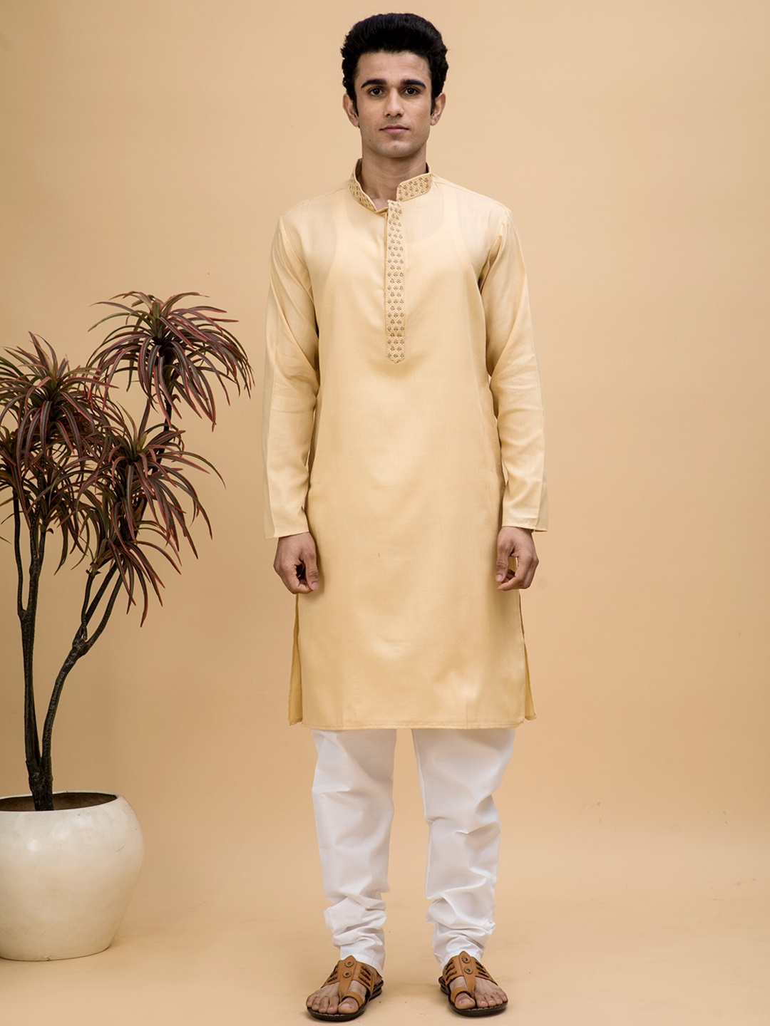 

NEUDIS Men Pure Cotton Kurta with Churidar, Beige