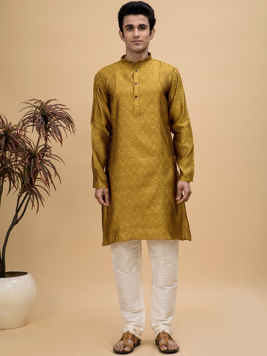 

NEUDIS Men Mandarin Collar Ethnic Motifs Woven Design Kurta With Churidar, Yellow