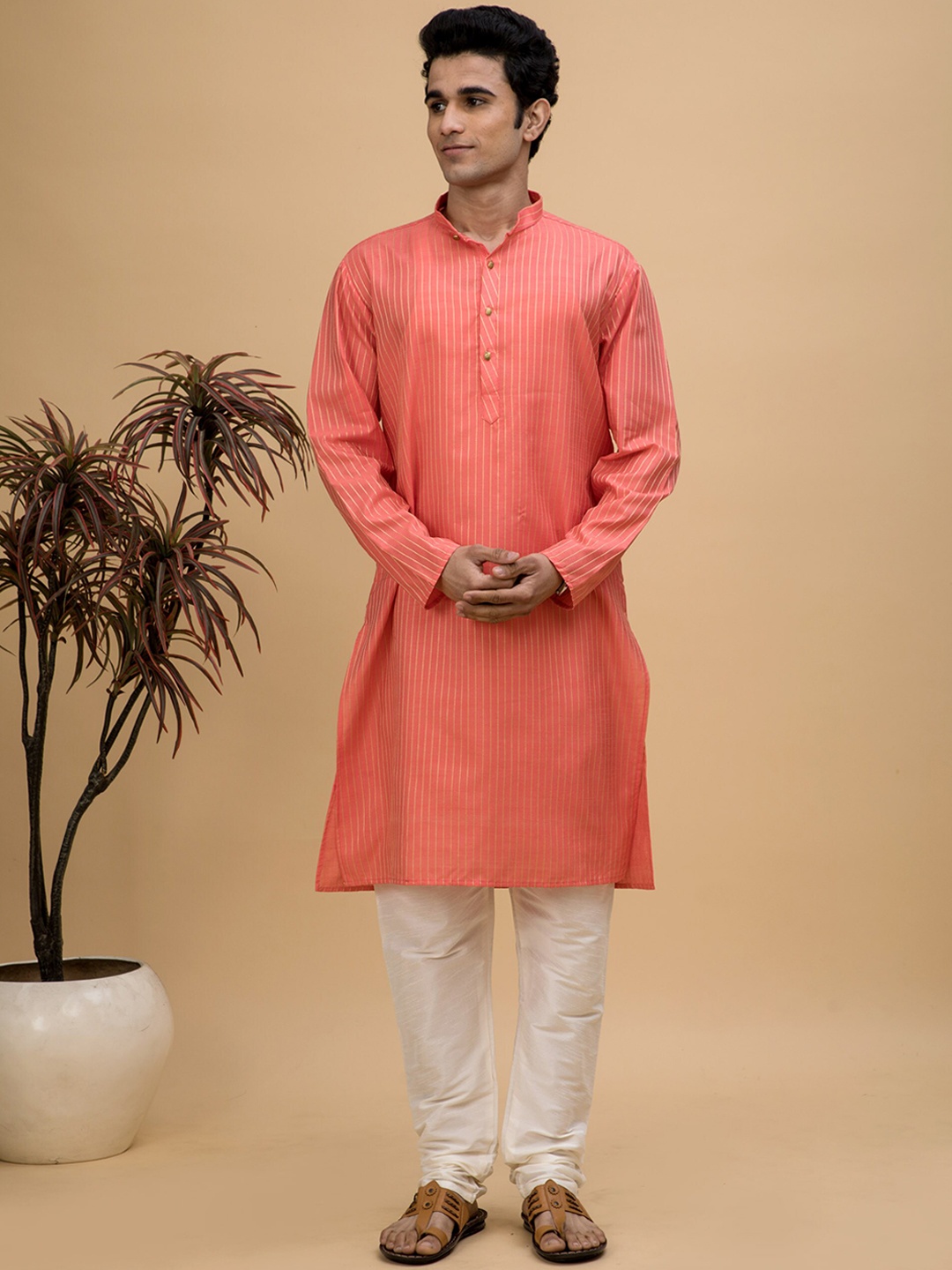 

NEUDIS Men Striped Mandarin Collar Kurta with Churidar, Peach