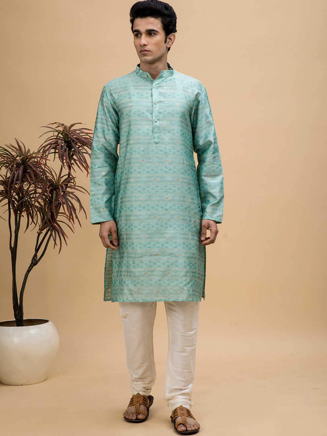 

NEUDIS Men Ethnic Motifs Kurta with Churidar, Blue