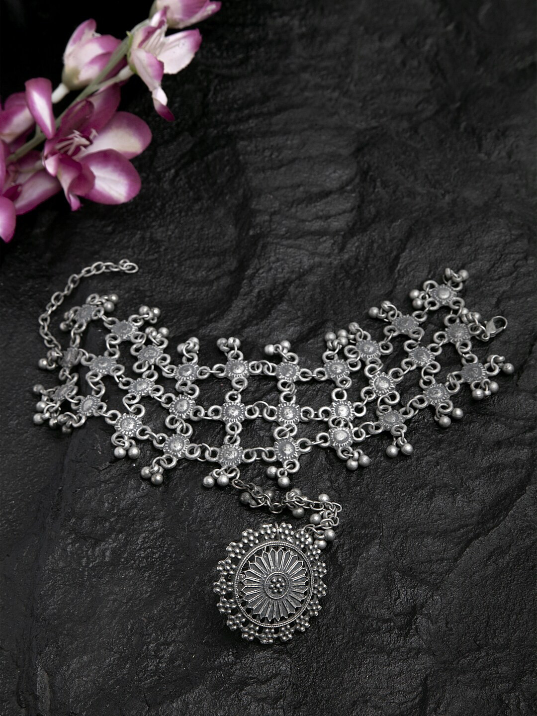 

Moedbuille Women Silver-Plated Brass Oxidised Charm Bracelet, Metallic