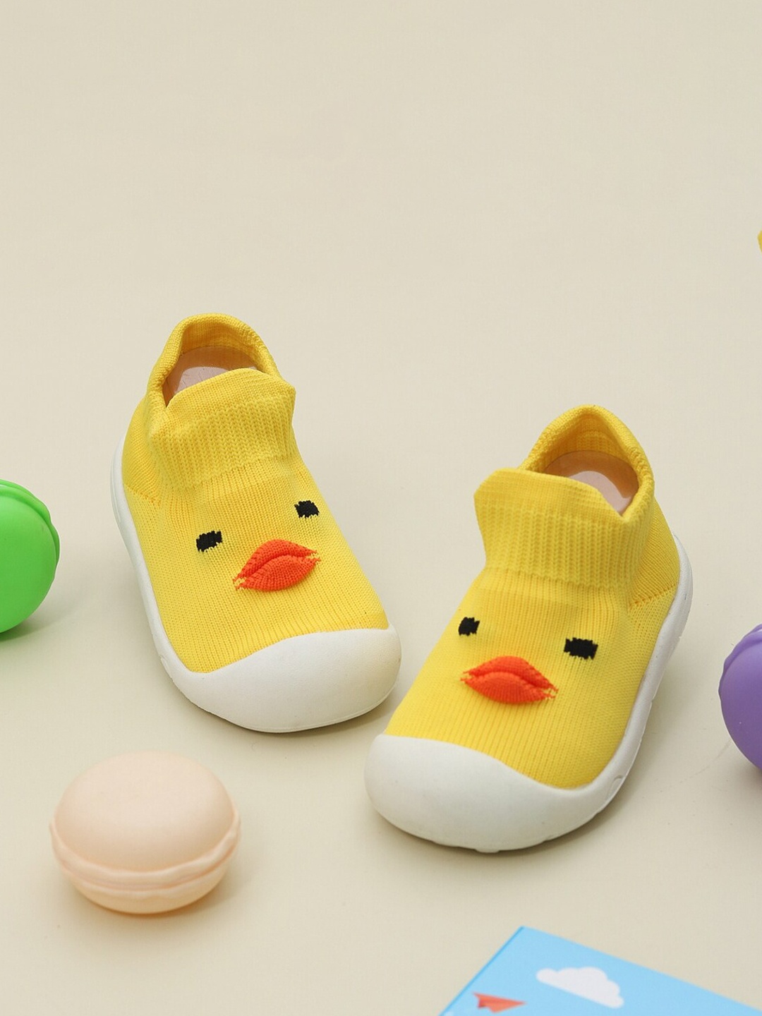 

Yellow Bee Infants Girls Duck Patterned Ankle-Length Comfort Shoe Socks