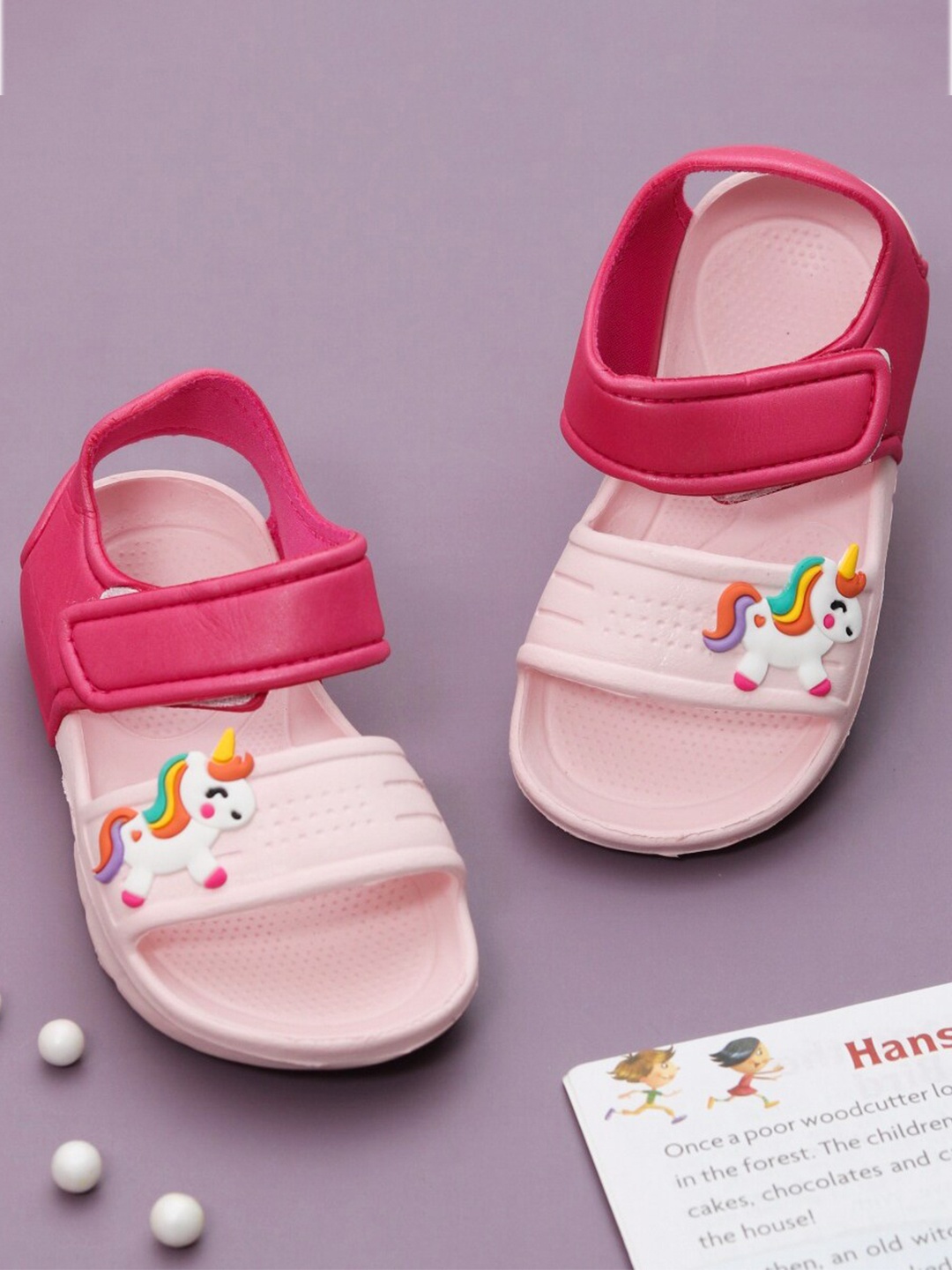 

Yellow Bee Girls Printed Open Toe Flats, Pink