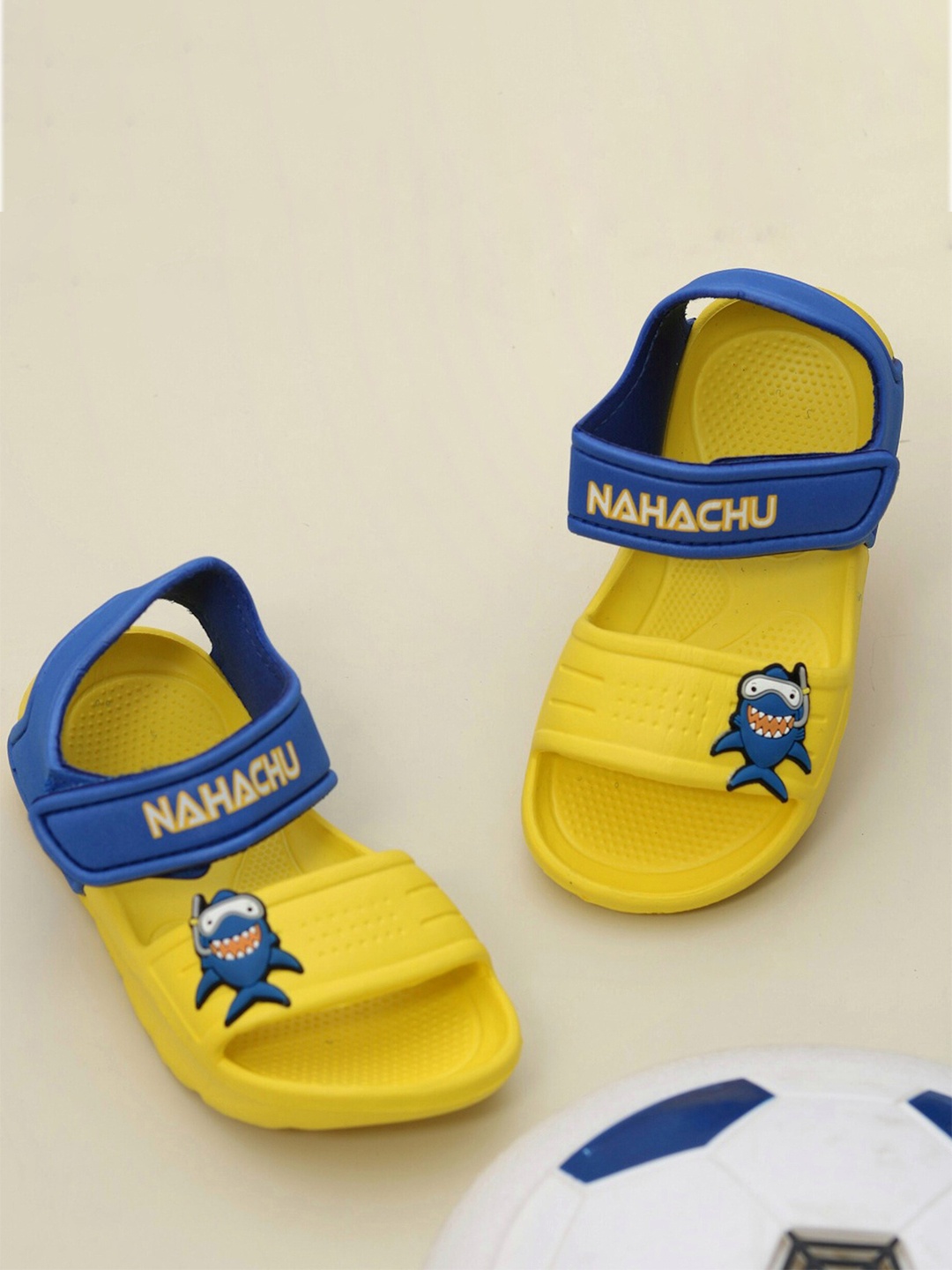 

Yellow Bee Boys Printed Comfort Sandals