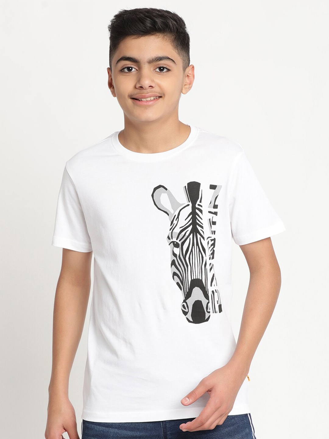 

Indian Terrain Boys Graphic Printed Slim Fit Pure Cotton T-shirt, White
