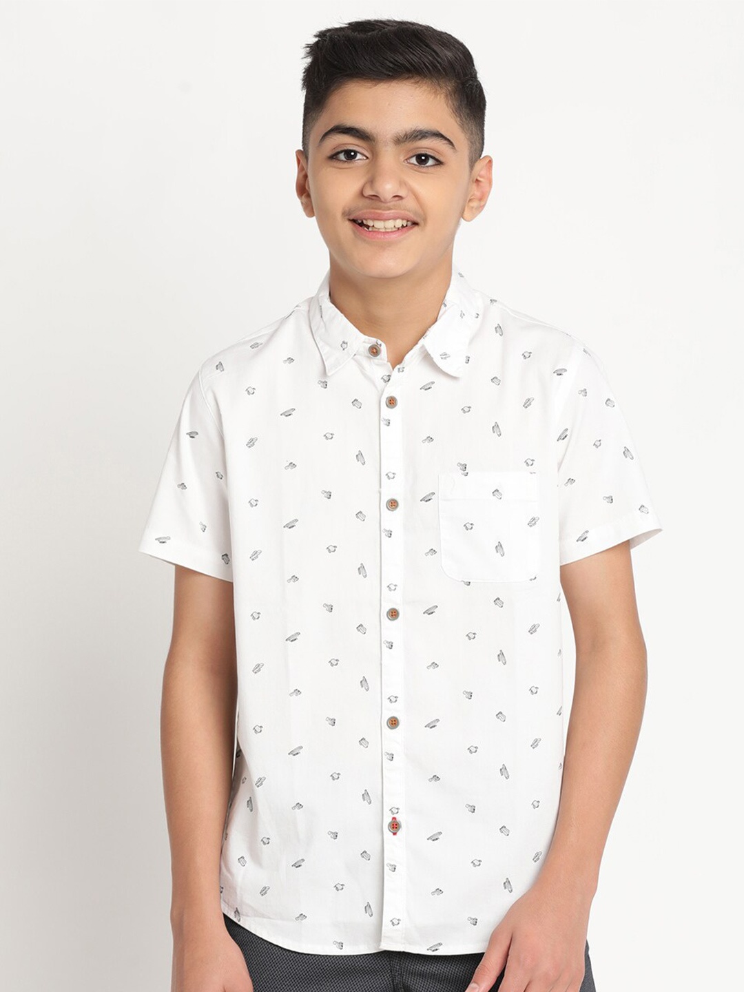 

Indian Terrain Boys Standard Printed Casual Pure Cotton Shirt, White