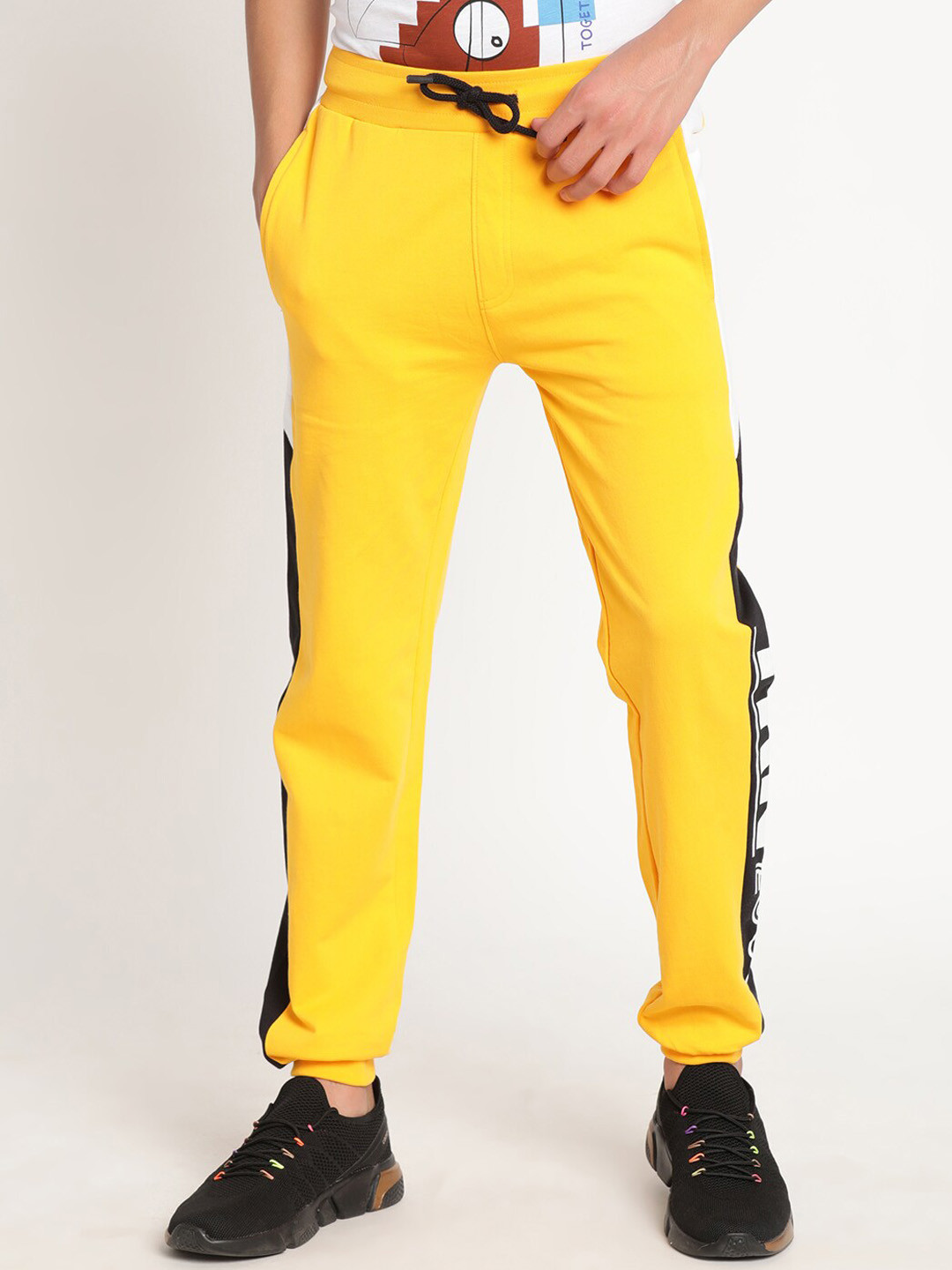 

Indian Terrain Boys Slim Fit Pure Cotton Joggers, Yellow