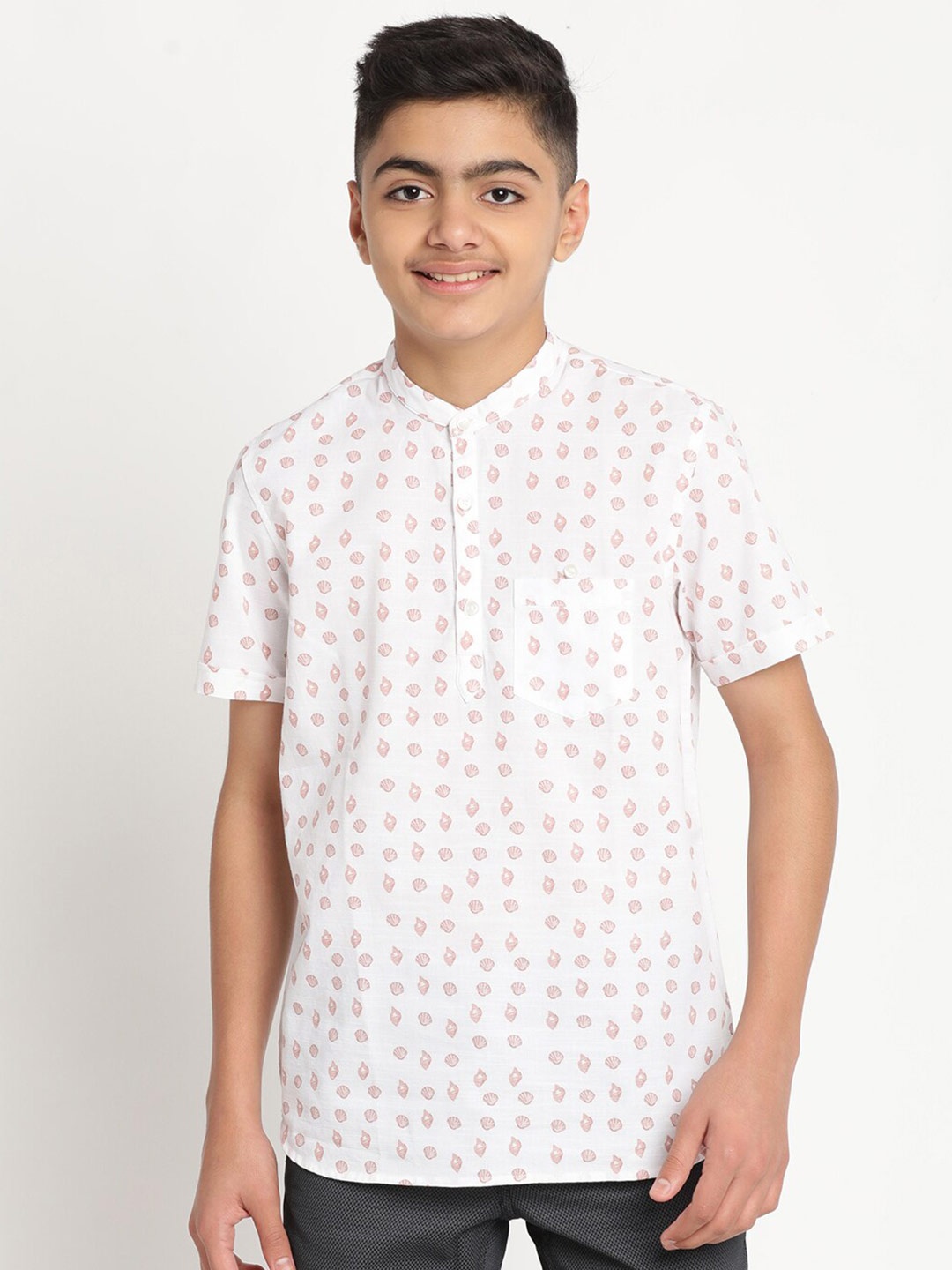 

Indian Terrain Boys Conversation Printed Standard Casual Pure Cotton Shirt, White