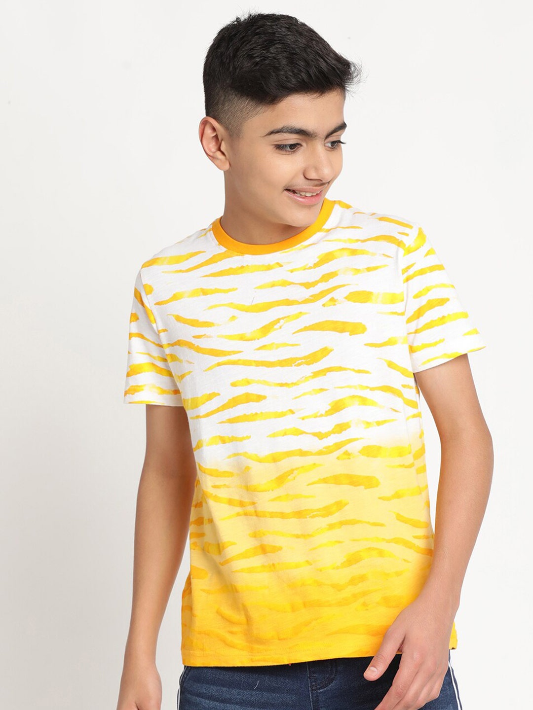 

Indian Terrain Boys Printed Slim Fit Pure Cotton T-shirt, White