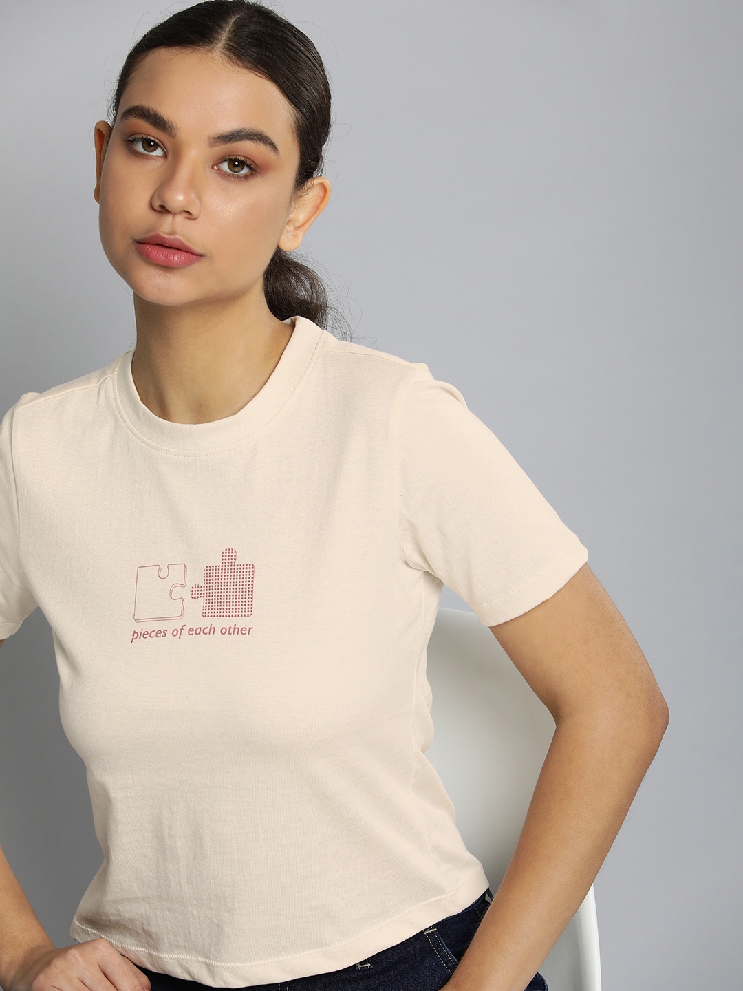 

ether Women Printed Slim Fit T-shirt, Off white