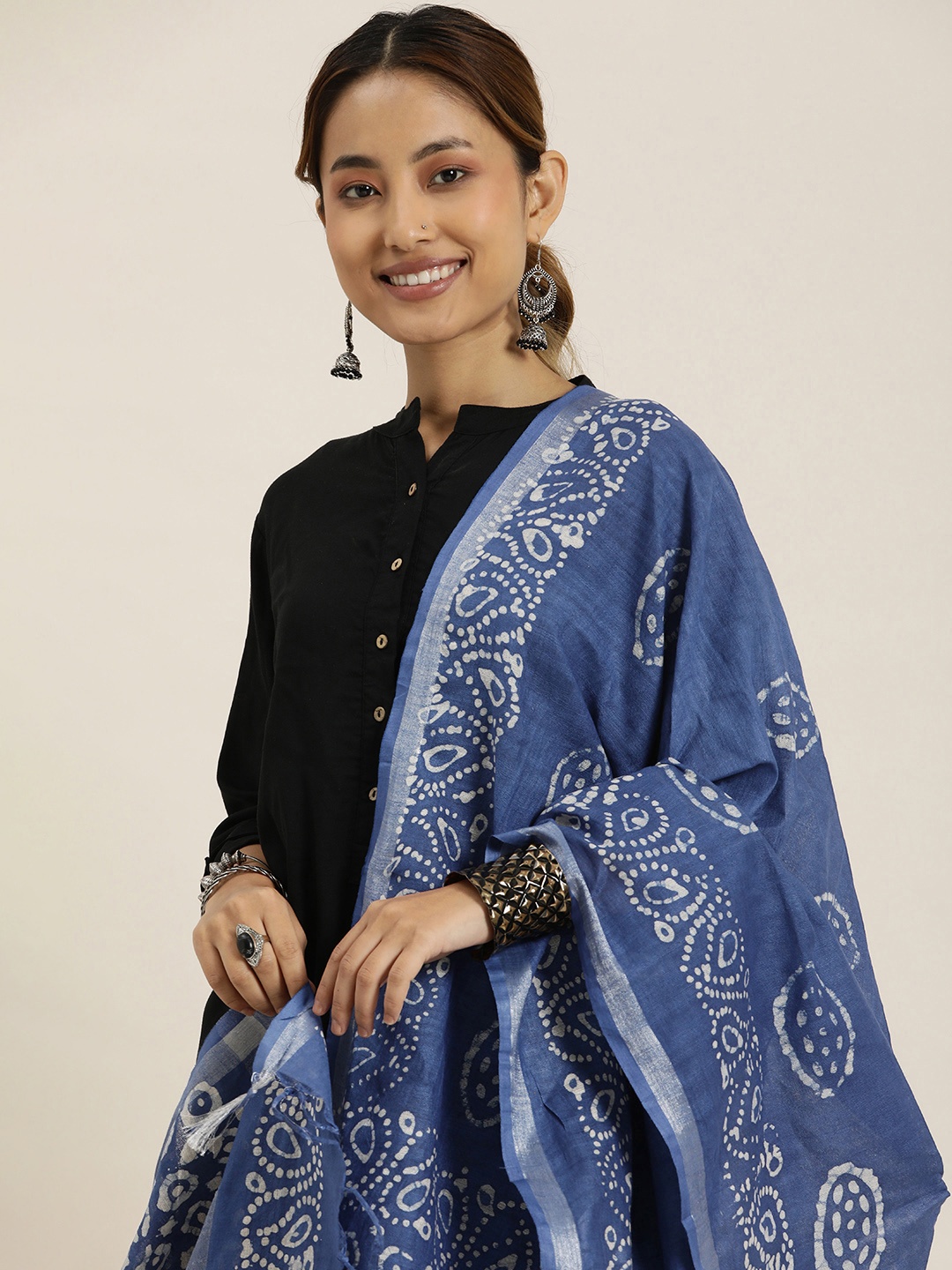 

Taavi Ethnic Motifs Dyed Pure Cotton Batik Bhagalpuri Handloom Dupatta, Blue