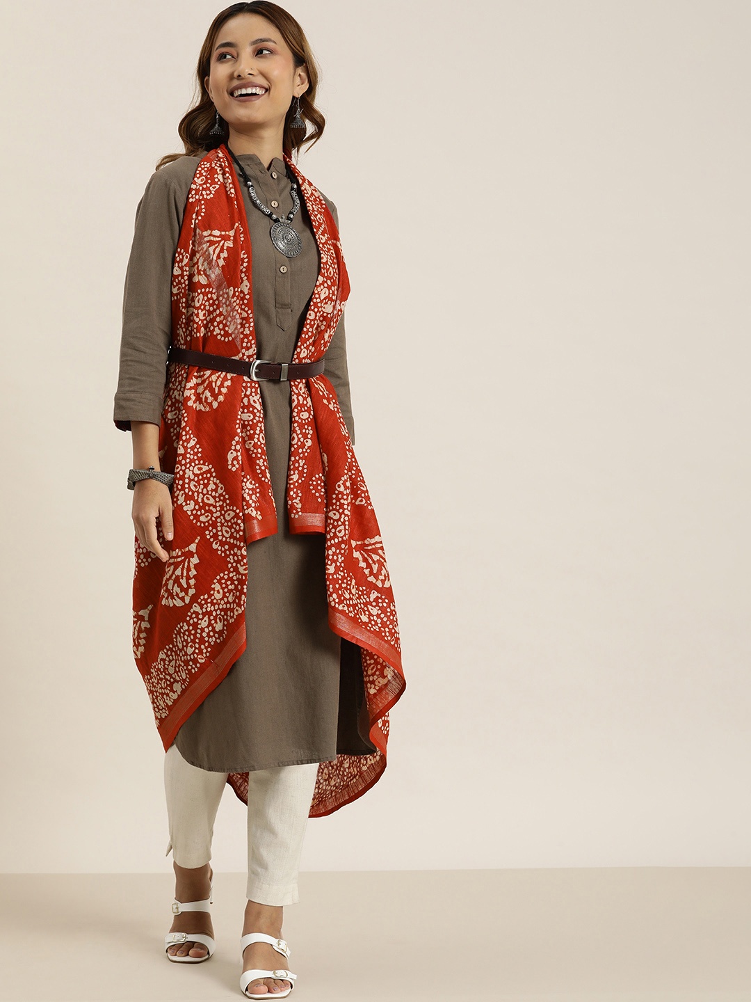 

Taavi Ethnic Motifs Dyed Pure Cotton Batik Bhagalpuri Handloom Dupatta, Maroon