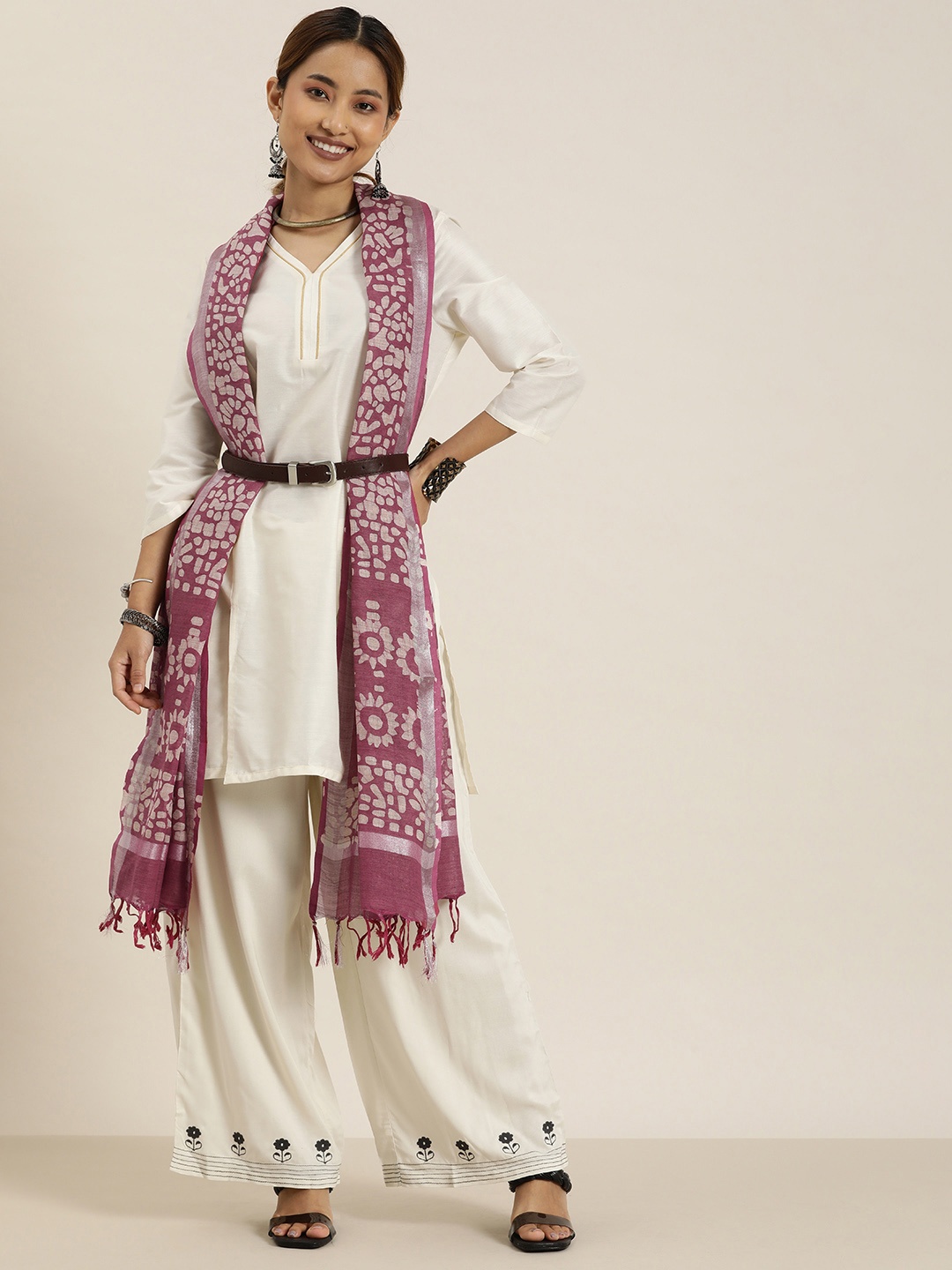 

Taavi Ethnic Motifs Dyed Pure Cotton Batik Bhagalpuri Handloom Dupatta, Purple