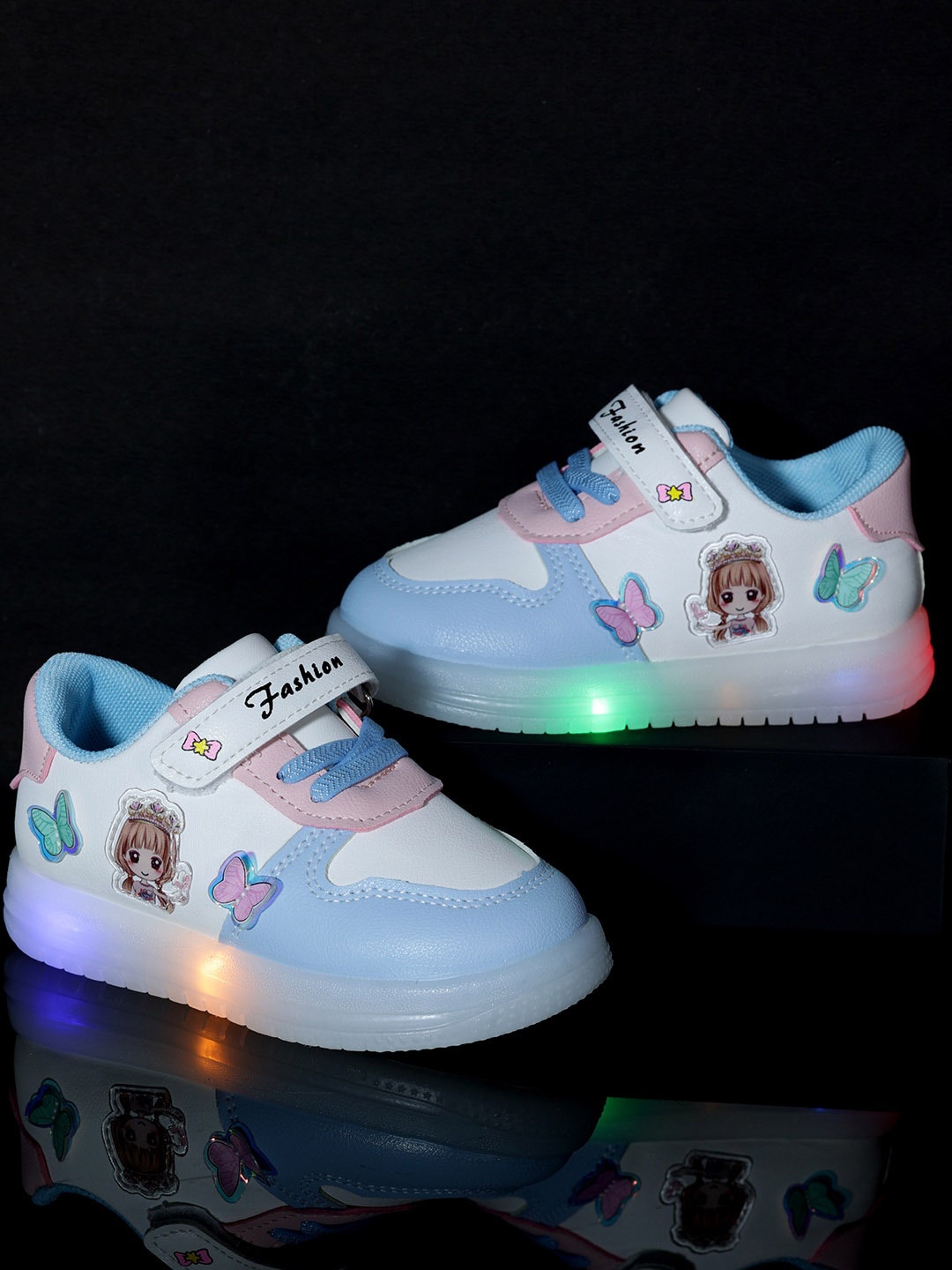 

PASSION PETALS Girls Colourblocked LED Lightweight Sneakers, White