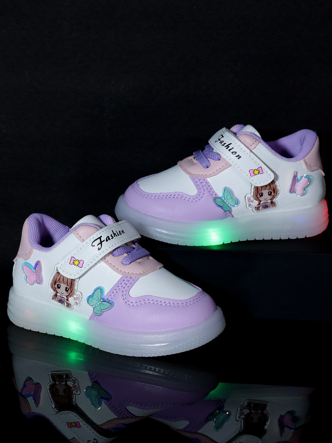 

PASSION PETALS Girls Colourblocked LED Lightweight Sneakers, White