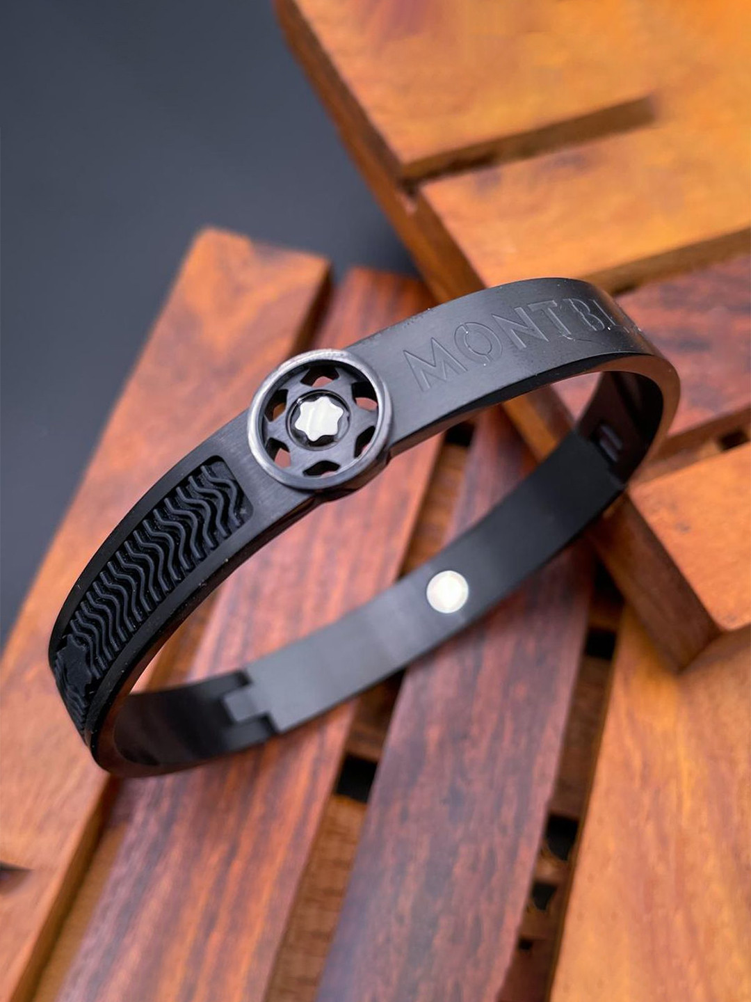 

ZIVOM Men Solid Kada Bracelet, Black