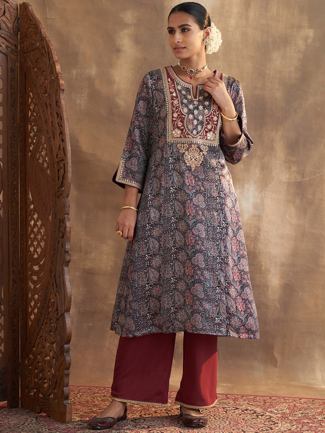 

Lakshita Ethnic Motifs Embroidered Gotta Patti Kurta with Palazzos, Maroon