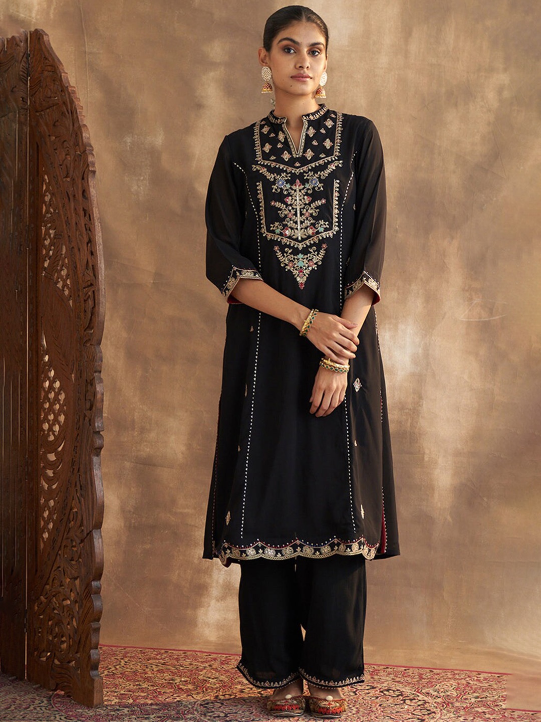 

Lakshita Ethnic Motifs Embroidered Mandarin Collar Kurta with Palazzos, Black