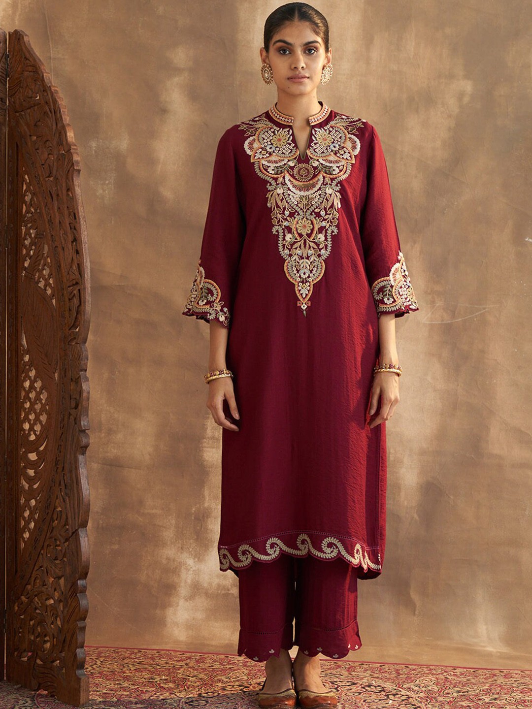 

Lakshita Women Floral Embroidered Thread Work Kurta with Palazzos, Red