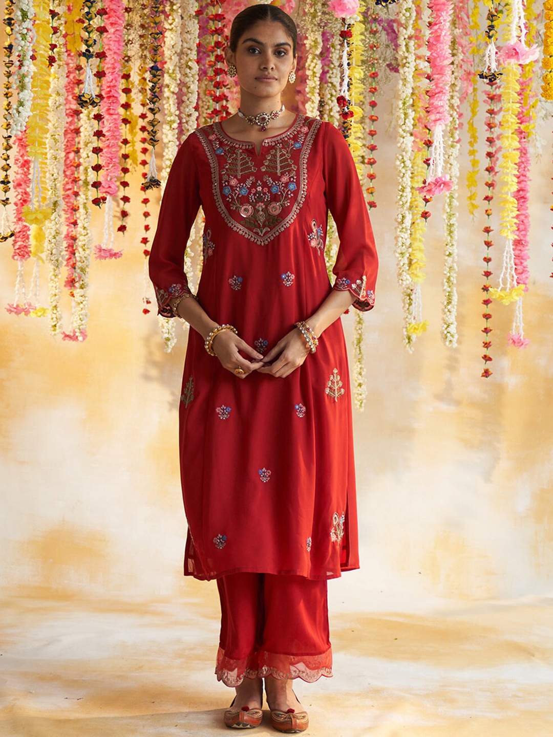 

Lakshita Women Ethnic Motifs Embroidered Sequinned Kurta With Palazzos, Red