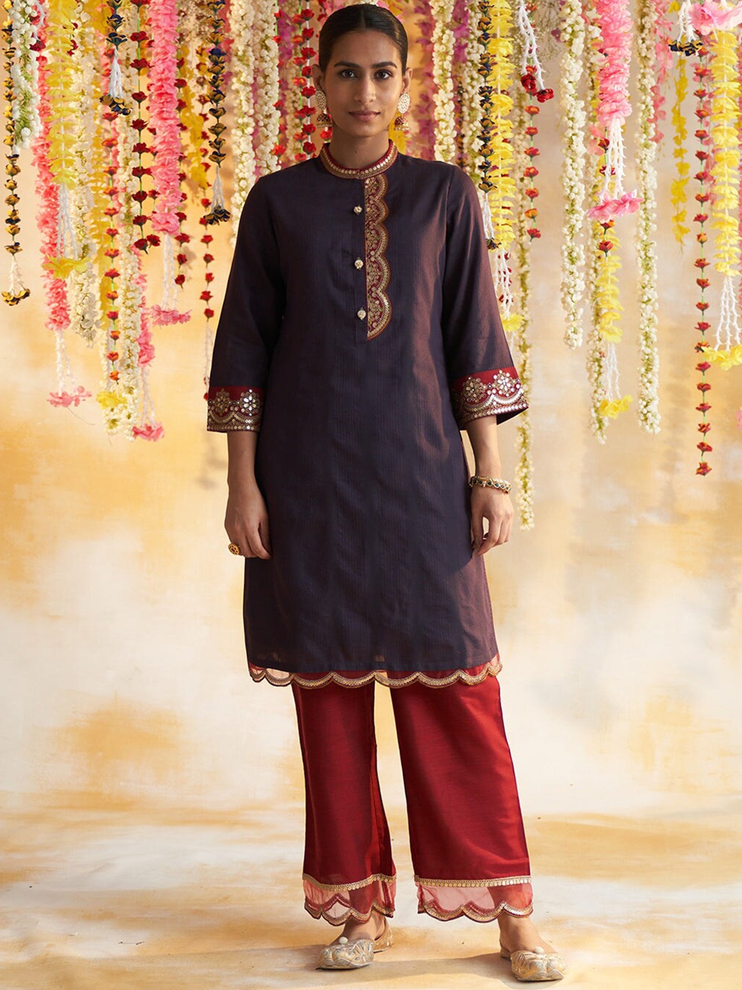 

Lakshita Ethnic Motifs Embroidered Sequinned Kurta With Palazzos, Purple