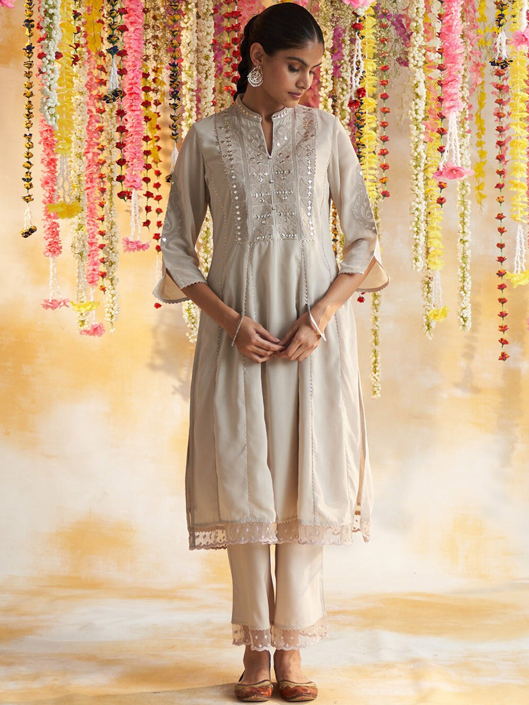 

Lakshita Women Ethnic Motifs Embroidered Mirror Work Kurta With Palazzos, Beige