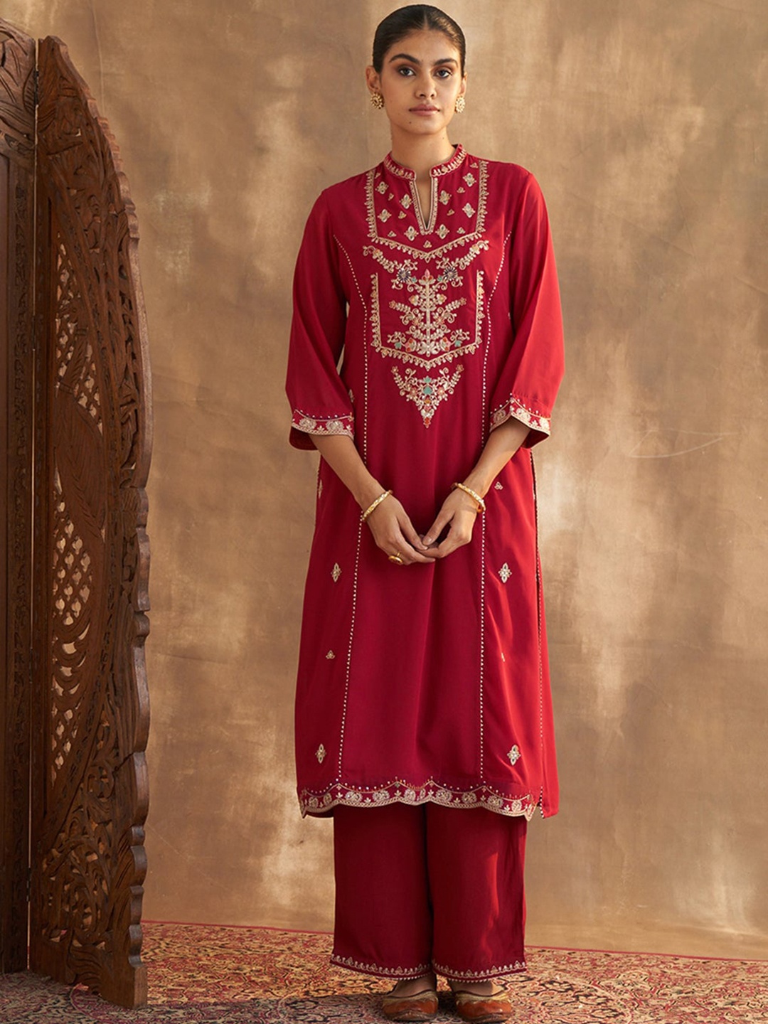 

Lakshita Women Ethnic Motifs Embroidered Sequinned Kurta With Palazzos, Red