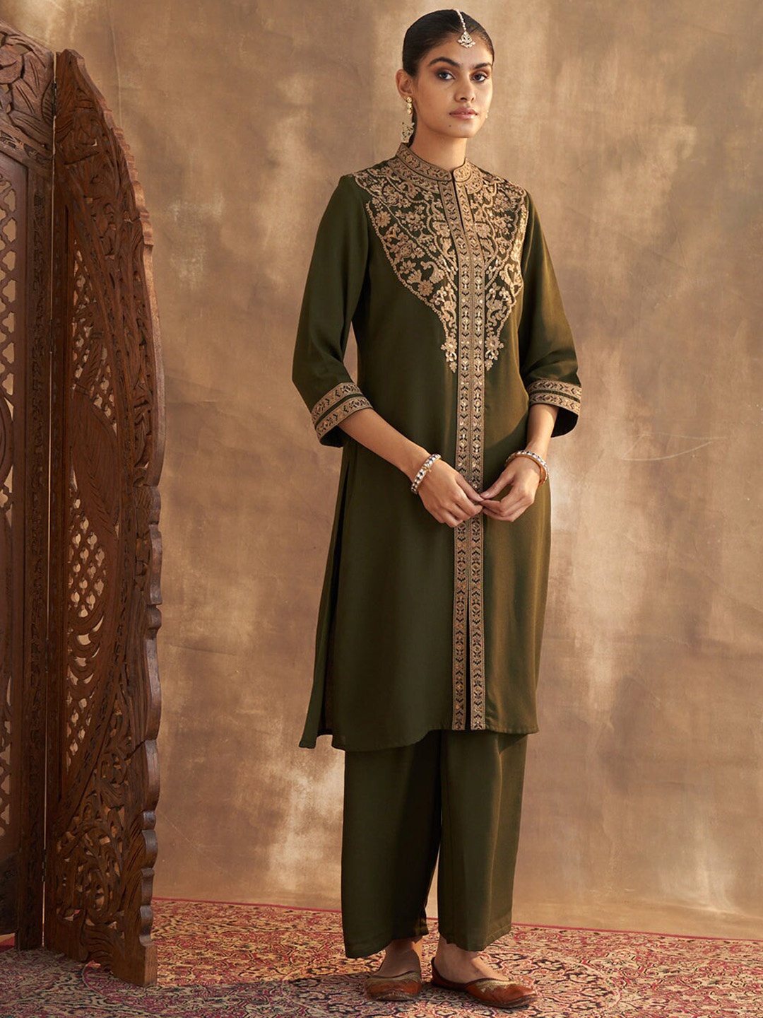 

Lakshita Embroidered Straight Kurta with Palazzos, Olive
