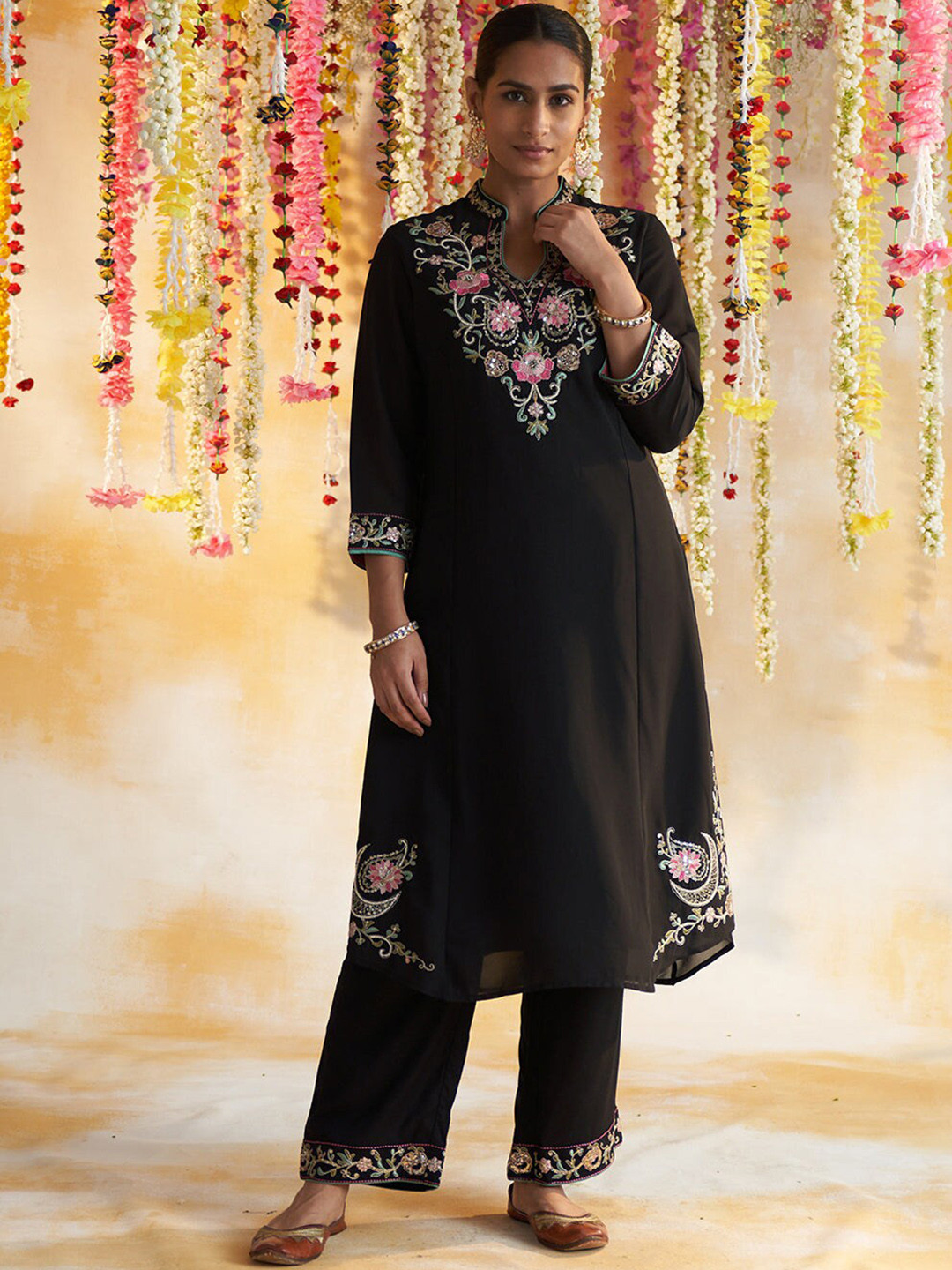 

Lakshita Women Floral Embroidered Kurta with Palazzos, Black