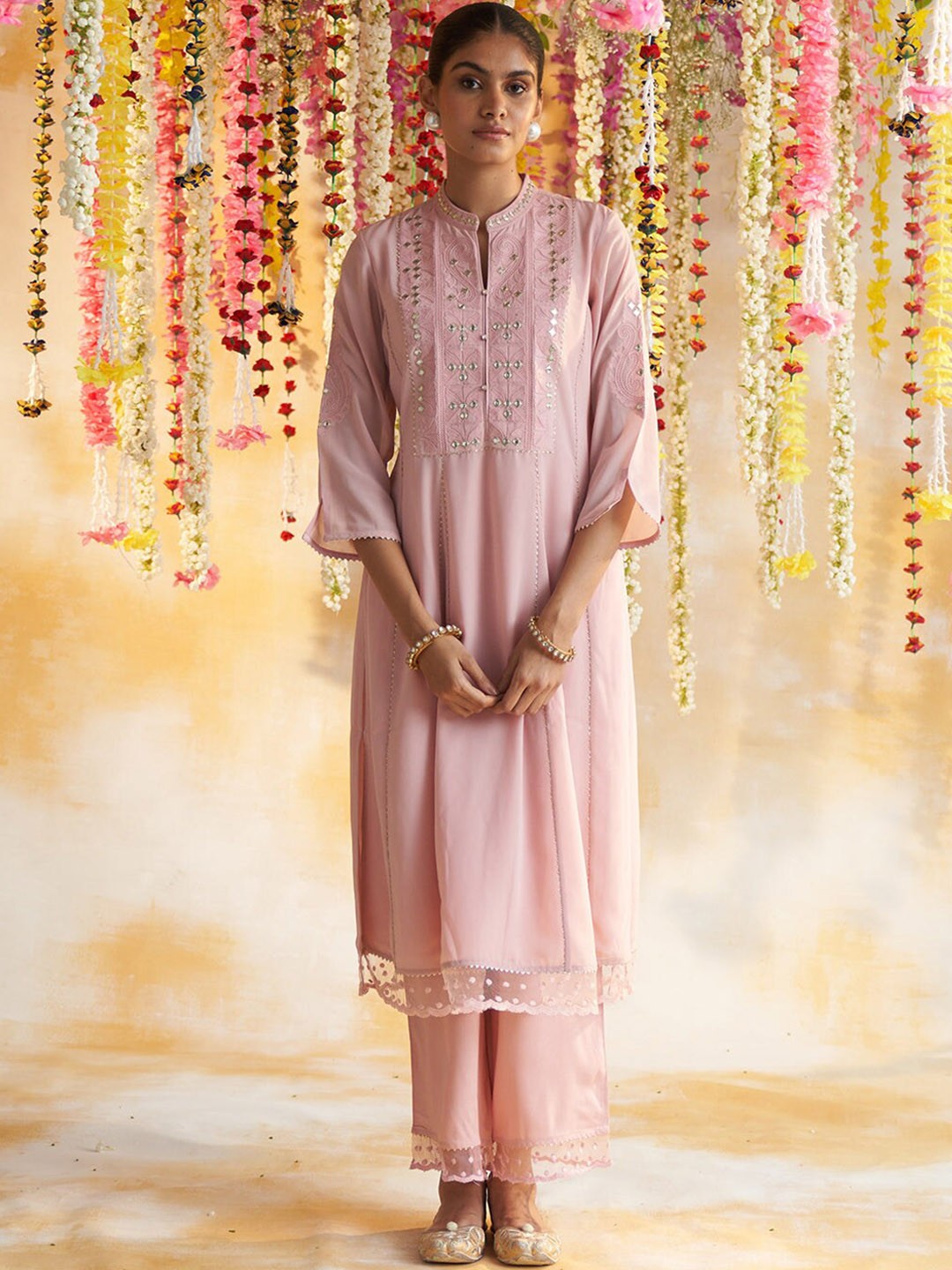 

Lakshita Ethnic Motifs Embroidered Kurta With Palazzos, Pink