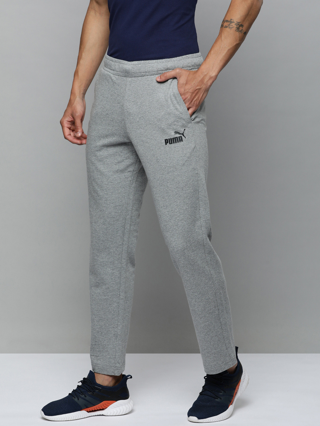 

Puma Men ESS Logo Regular Fit Track Pants, Grey