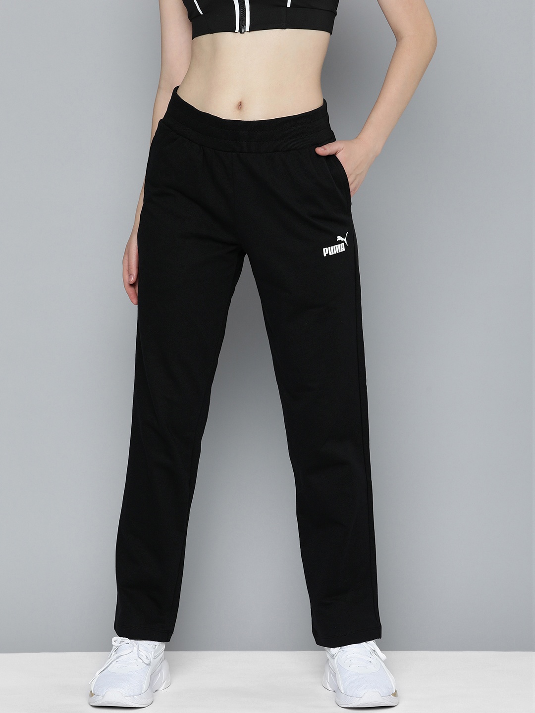 

Puma Women ESS Solid Regular Fit Sweat Pants, Black