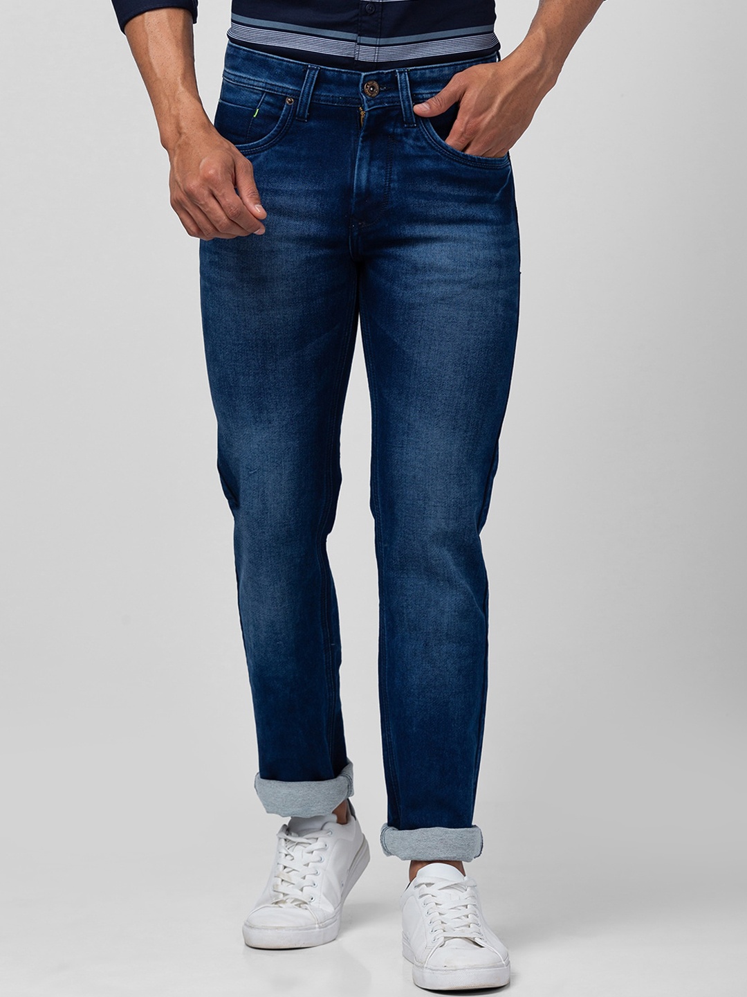 

Globus Men Tapered Fit Light Fade Stretchable Jeans, Blue