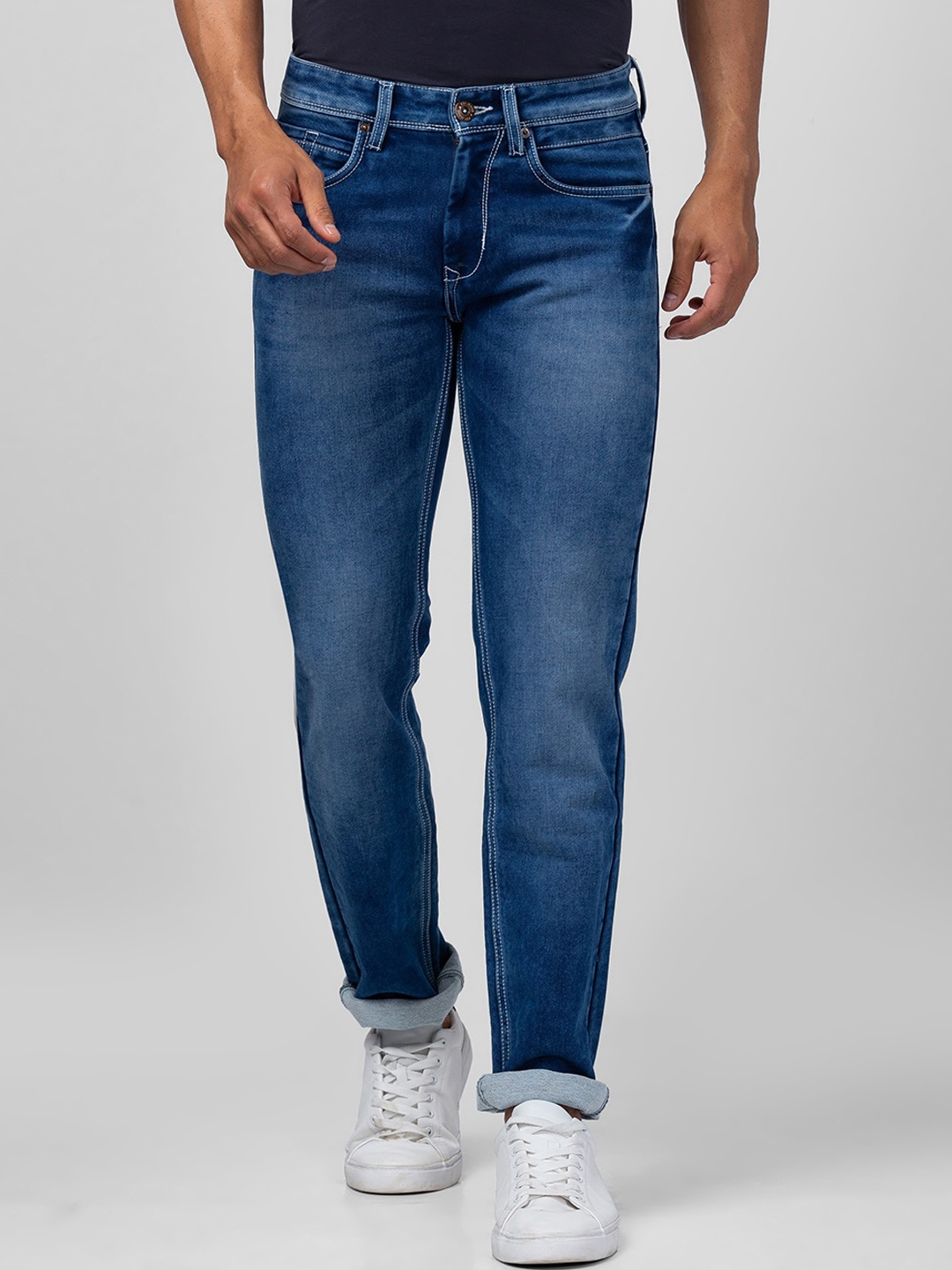 

Globus Men Tapered Fit Light Fade Mid Rise Stretchable Jeans, Blue