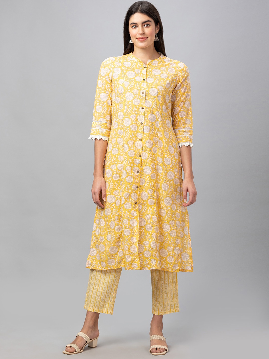 

Globus Women Floral Printed Pure Cotton Kurta with Trousers, Yellow