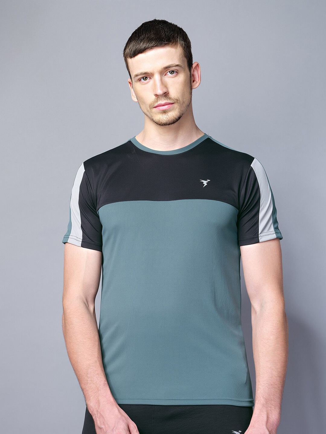 

Technosport Men Colourblocked Antimicrobial Cotton T-shirt, Black