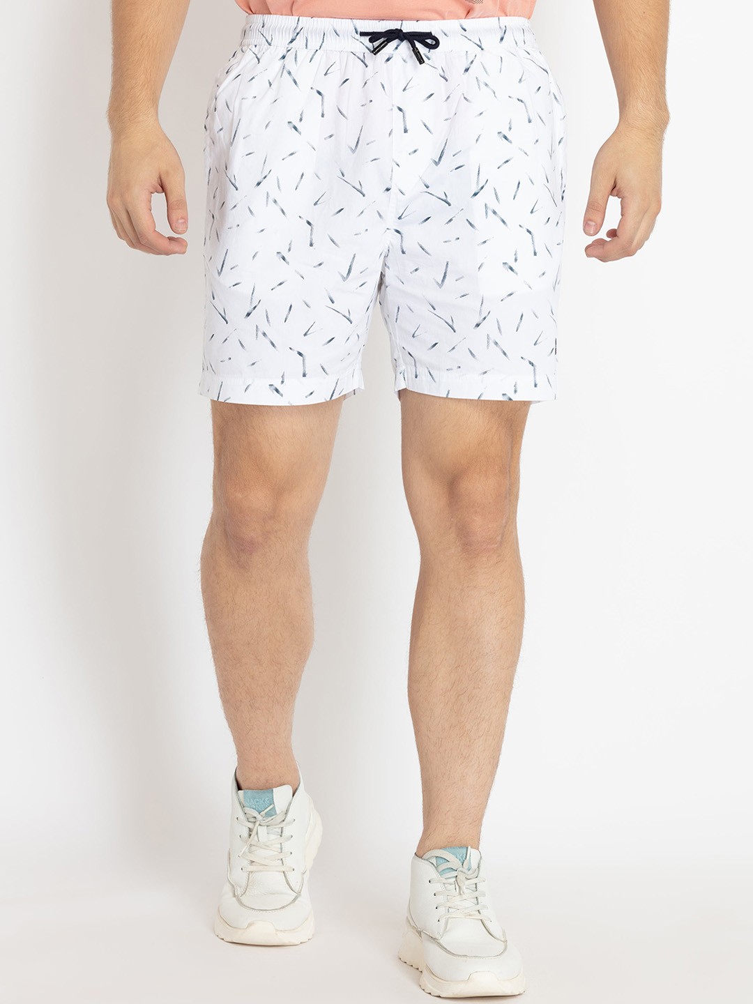 

Status Quo Men Printed Shorts, White